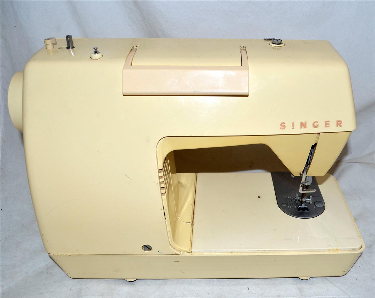 Singer Model 354 Genie Sewing Machine with Original Case eBay