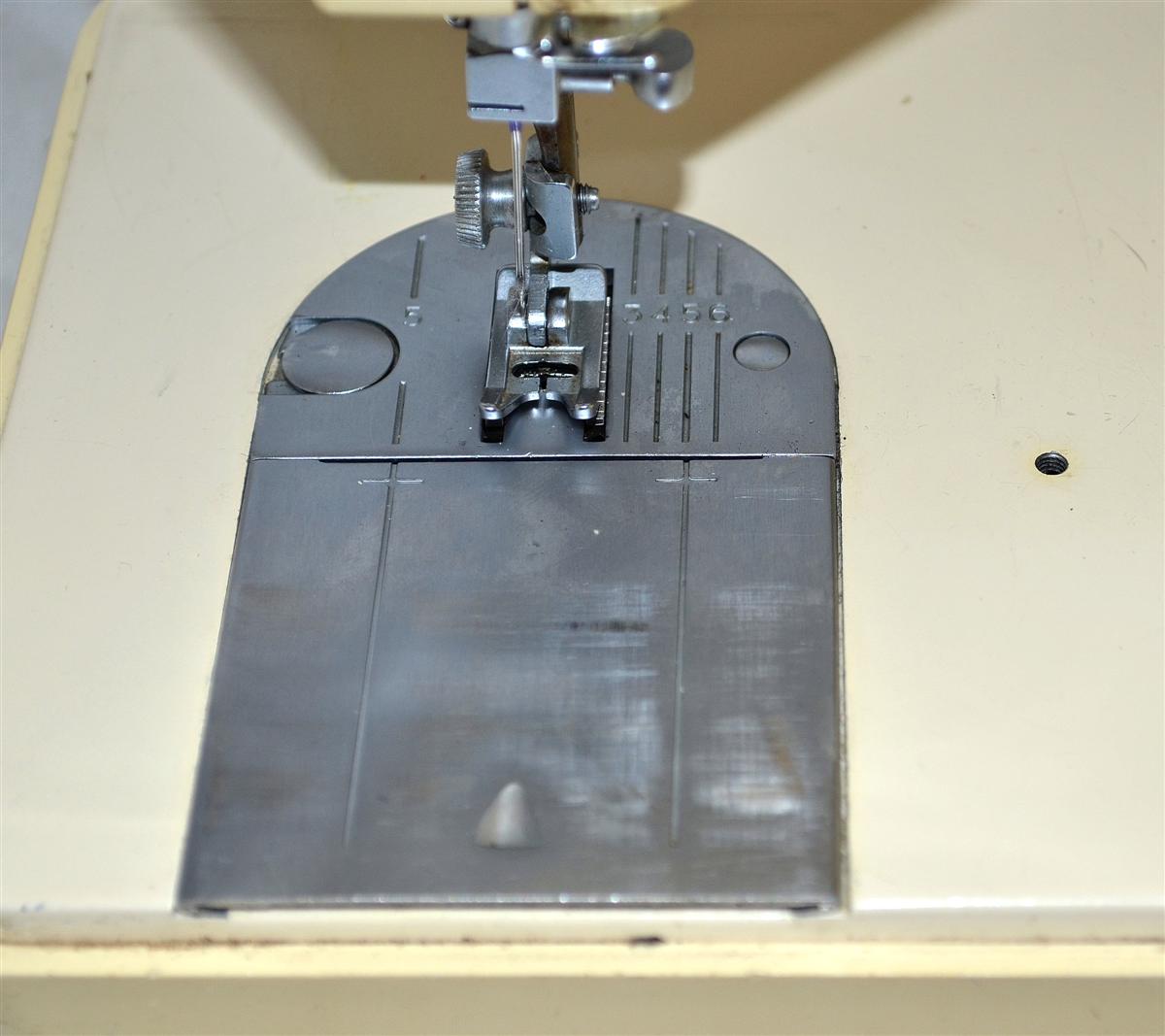 Singer Model 354 Genie Sewing Machine with Original Case | eBay